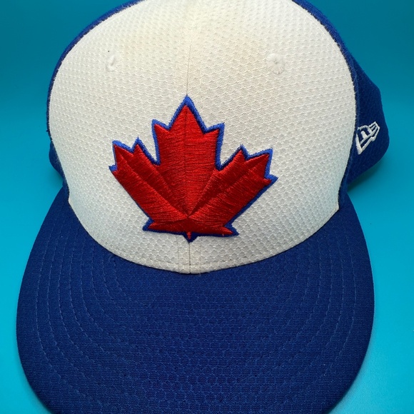 Toronto Blue Jays Hat New Era 59Fifty On Field Fitted MLB Cap 7 3/8 - Maple Leaf - Picture 1 of 8